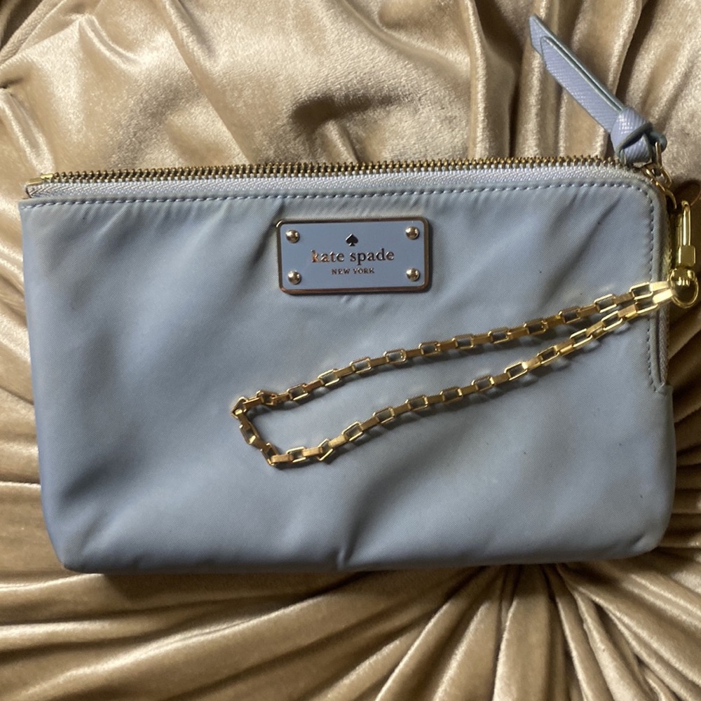 🎀 Kate Spade Wristlet pouch Wallet - Cute , spacious & Dust bag included. - Picture 2 of 9